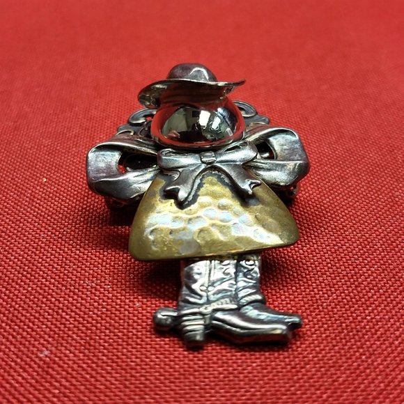Vintage Girl in Cowboy Hat & Boots Cow Girl Pin Brooch - Picture 7 of 11